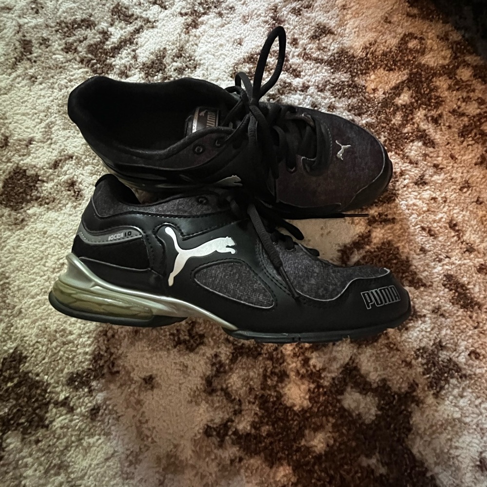 Womens Puma Tennis Shoes